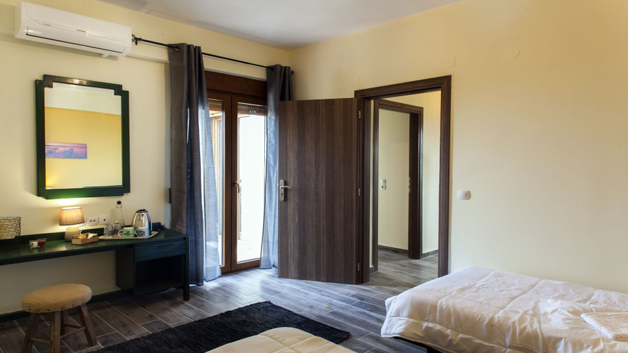 Room 4, Foivos and Athina Villas, Crete