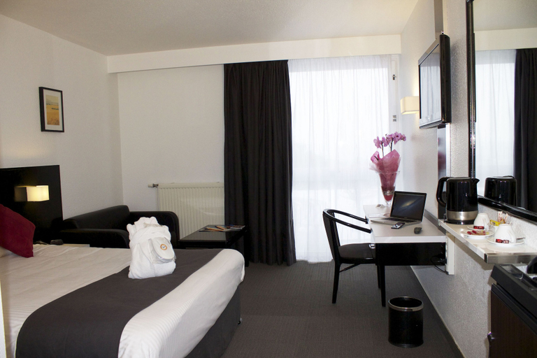 Bedroom 3, Globales Post Hotel & Wellness, Liège