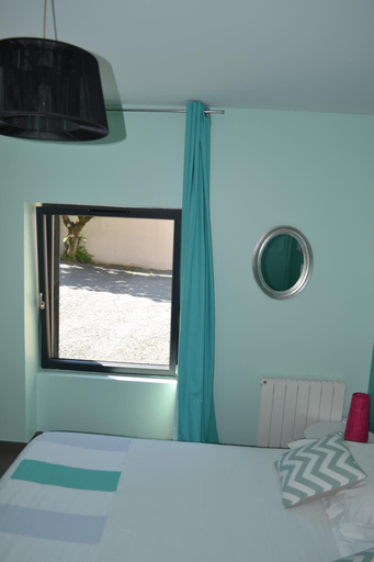 Bedroom 3, Demeure et Dependance, Rhône