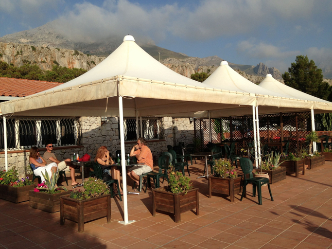 Food & Drinks, Happy Camp in El Bahira Camping Village, Trapani