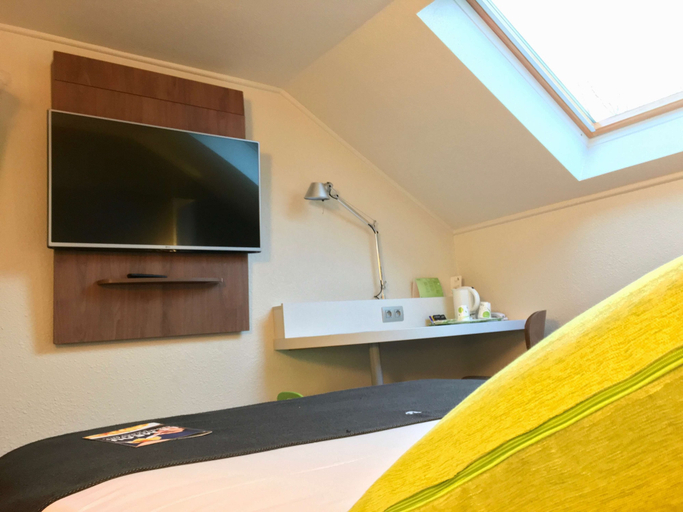 Bedroom 3, Hotel Campanile Saint Etienne Centre - Villars, Loire
