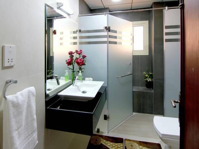 Bathroom 5, Ruru Tower, Manama