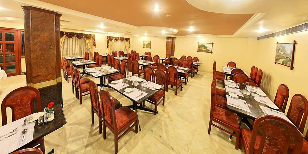 Food & Drinks 5, Hotel Gnanam, Thanjavur