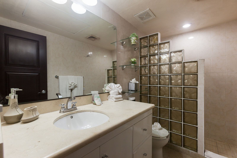 Bathroom 4, Xaman Ha 7204, Cozumel