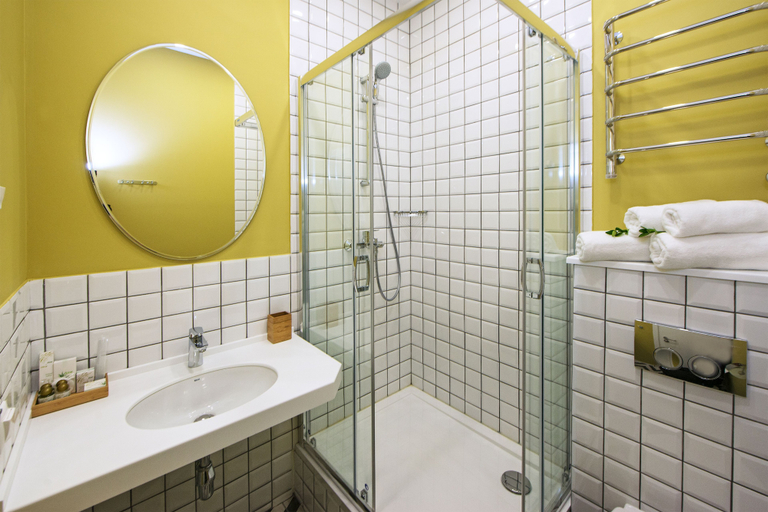 Bathroom 3, Horoshov Hotel, North-Western