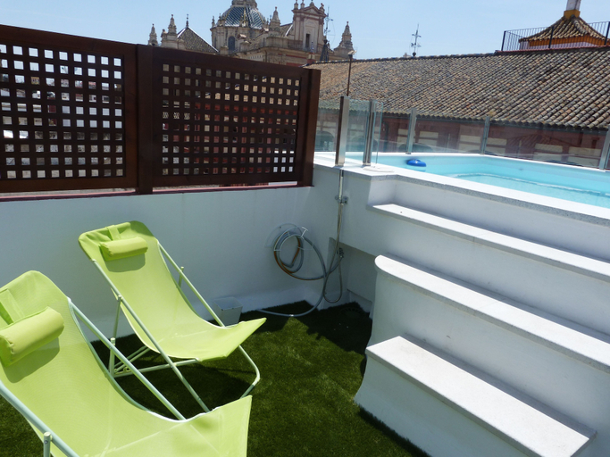Others 5, DreamsApt Sagasta, Sevilla