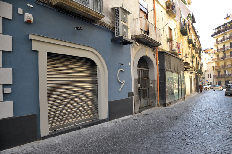 Exterior & Views 2, A Due Passi B&B, Napoli