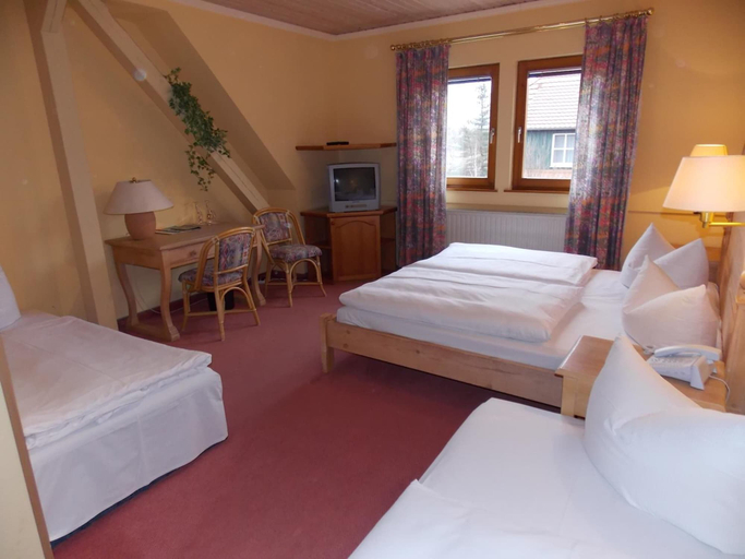 Bedroom 4, Gasthof und Landhotel Zur Ausspanne, Meißen