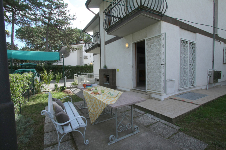 Others 5, Villa Emilia, Udine
