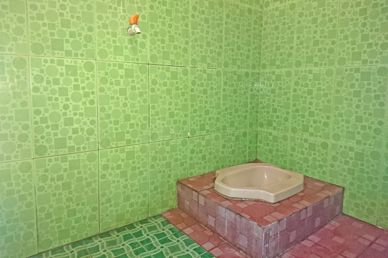 Bathroom, OYO 2439 Gemilang Homestay, Jepara