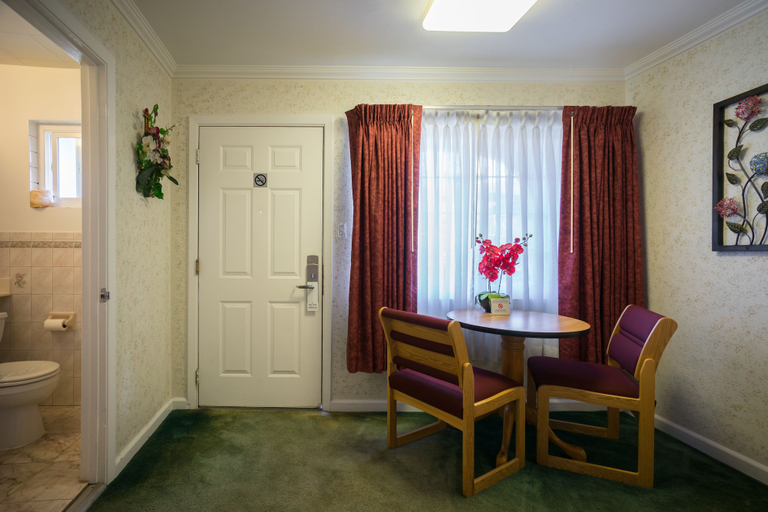 Others 4, Travelers Inn, San Mateo
