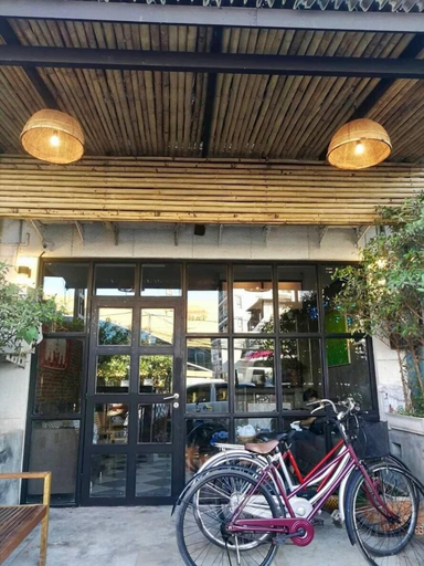 Exterior & Views 2, Lao Huk Bed and Cafe - Hostel, Vientiane