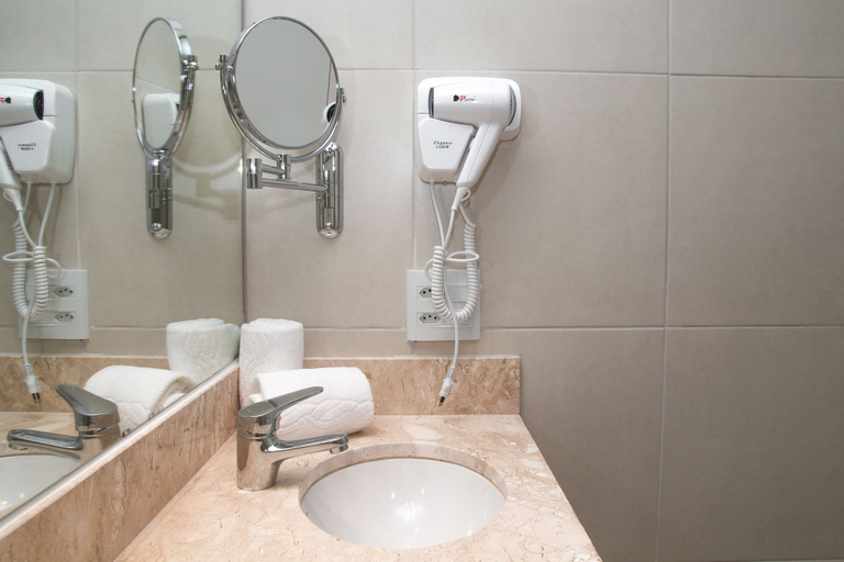 Bathroom 4, Bristol Imperatriz Hotel, Imperatriz
