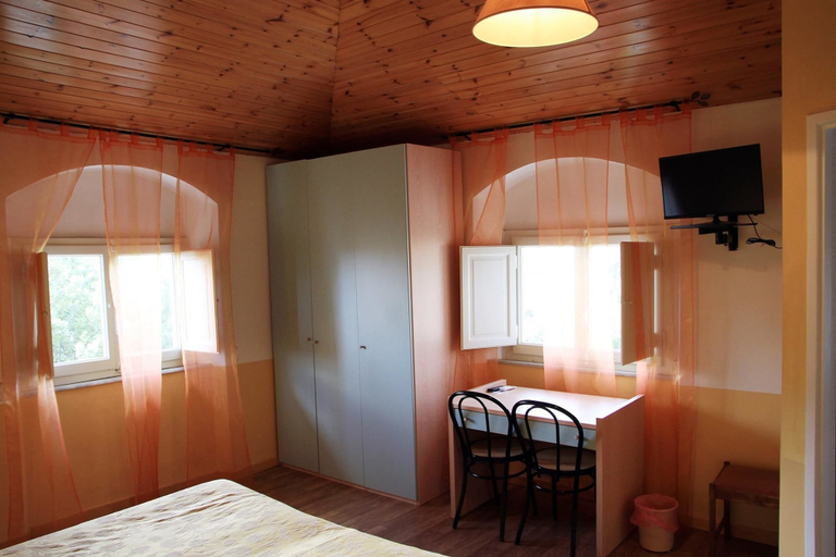 Others 5, Albergo Villa Gradita, Lucca