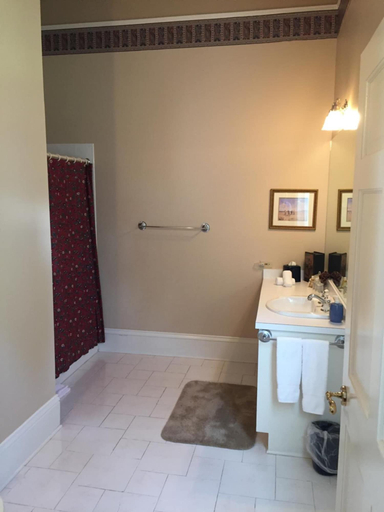 Bathroom 5, Lookaway Inn, Aiken