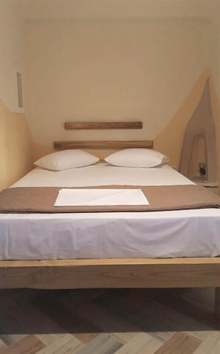 Bedroom 3, Victoria's Country Apartments, Thessaly