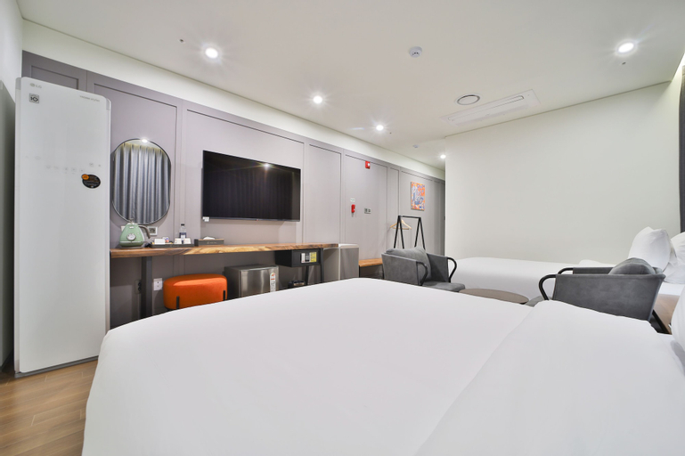 Bedroom 23