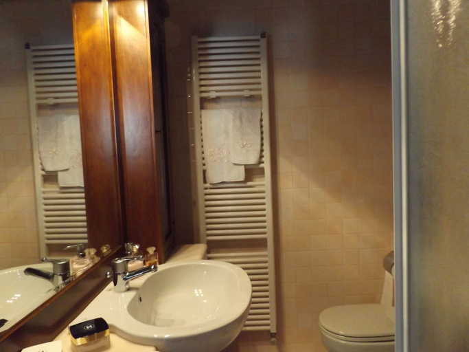 Bathroom, Villa delle Sirene, Verona