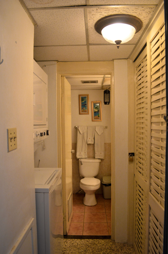 Bathroom 2, Crystal Beach Studio