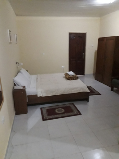 Bedroom 2, Sheridan Hotel, Tema