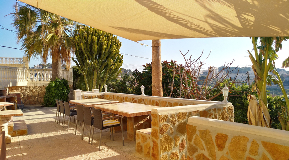 Others 5, Villa Romeo, Alicante