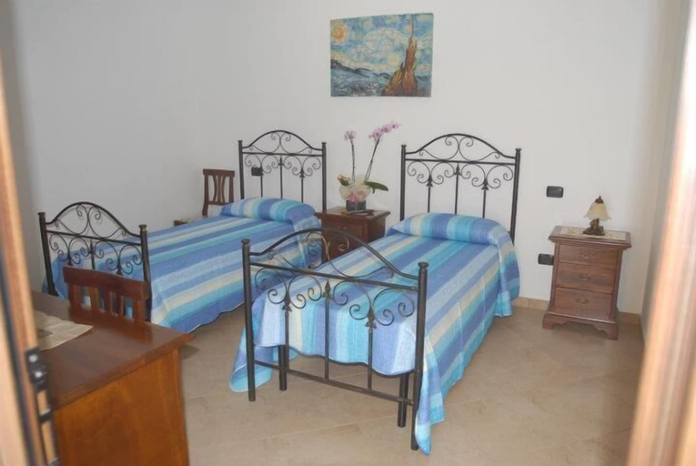Bedroom 5, Parco Monsignore, Brindisi