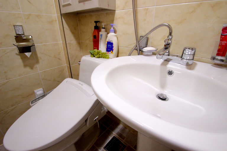 Bathroom 4, Happiness Full Guesthouse, Jeonju