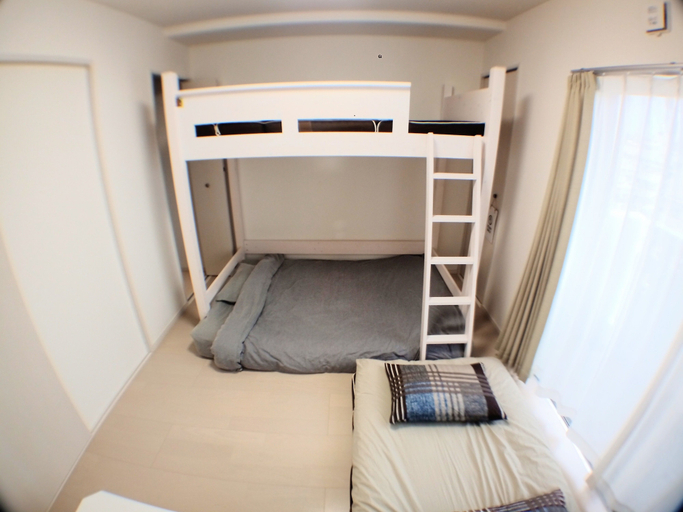 Bedroom 2, La Lumiere Oroku 502, Naha