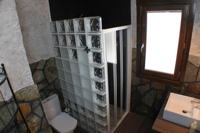 Bathroom 3, Casa Rural Maria Isabel, Teruel