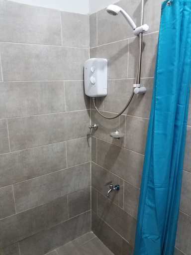 Bathroom 5, Sharp Guest House, Accra