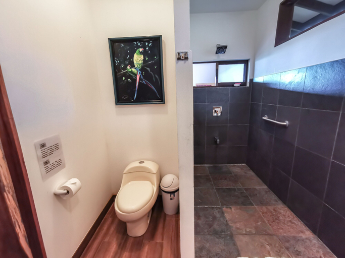 Bathroom 4, Santa Juana Lodge and Nature Reserve, Aguirre