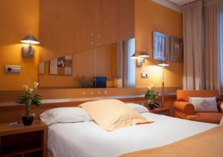 Bedroom 3, Torresport, Cantabria