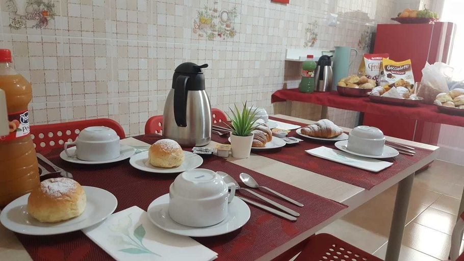 Food & Drinks 5, Edelweiss B&B, Salerno