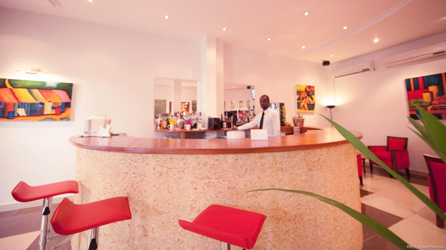 Food & Drinks 3, Hotel L'Adagio, Komo-Mondah