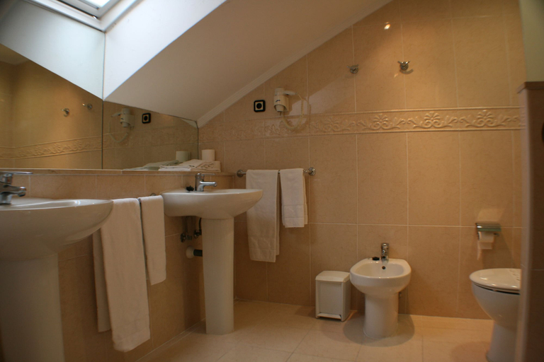 Bathroom 5, Hotel Picos de Europa, Cantabria