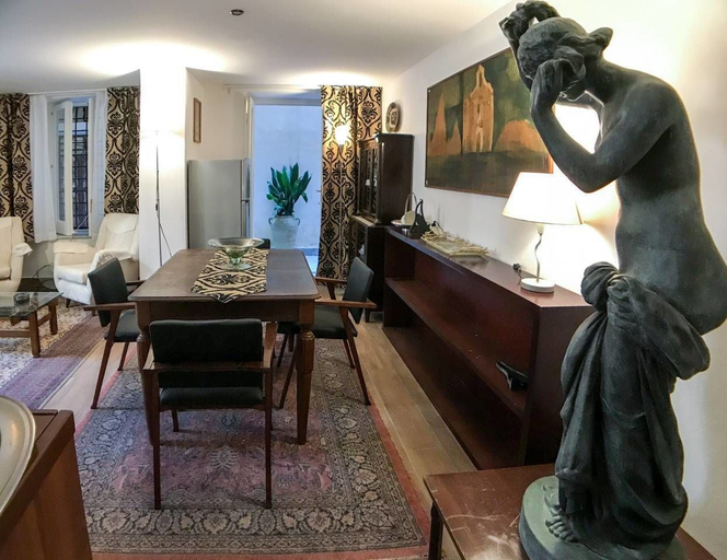 Others 4, Casa Anadiomene, Syracuse