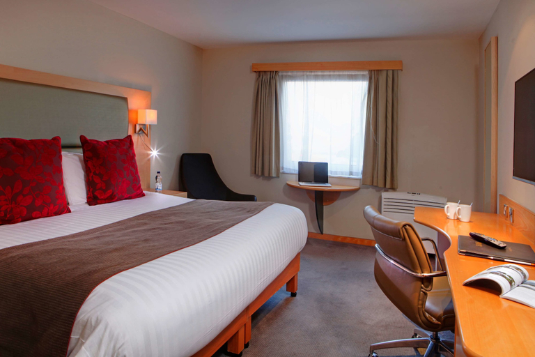 Bedroom 4, Best Western Atlantic Hotel, Essex