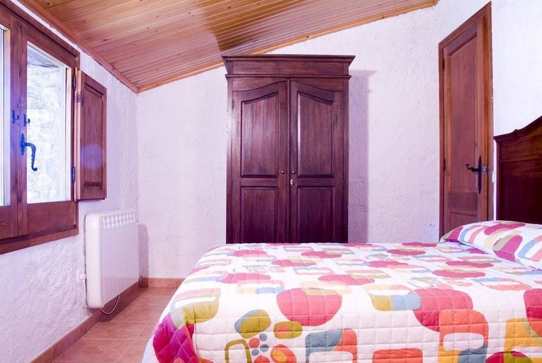 Bedroom 3, Complex Rural Can Caubet, Barcelona