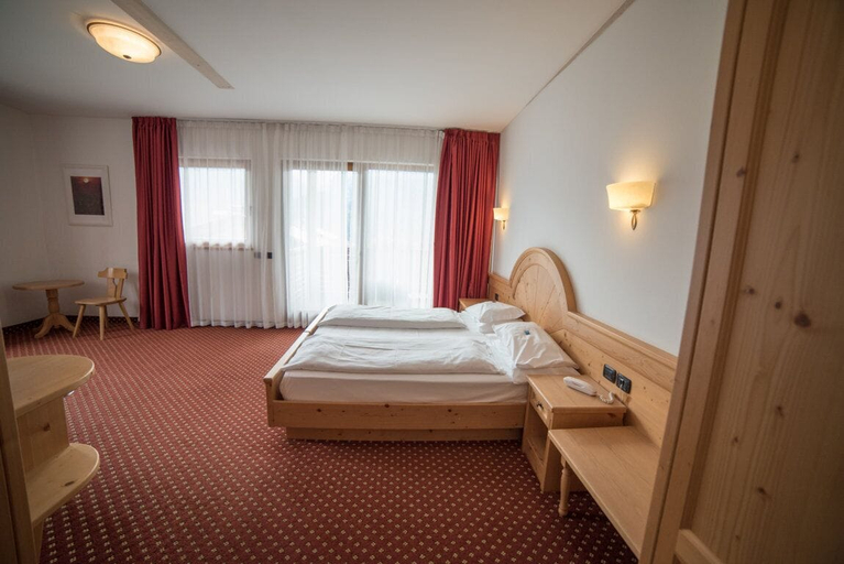Bedroom 4, Olimpionico Hotel, Trento