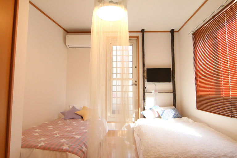 Bedroom 2, Vacation Rentals AKASAKA, Fukuoka