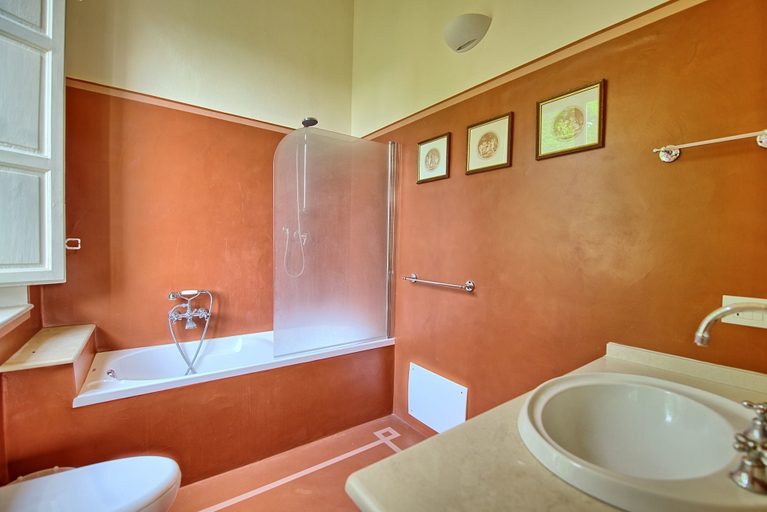 Bathroom 4, Villa Fiamma, Lucca