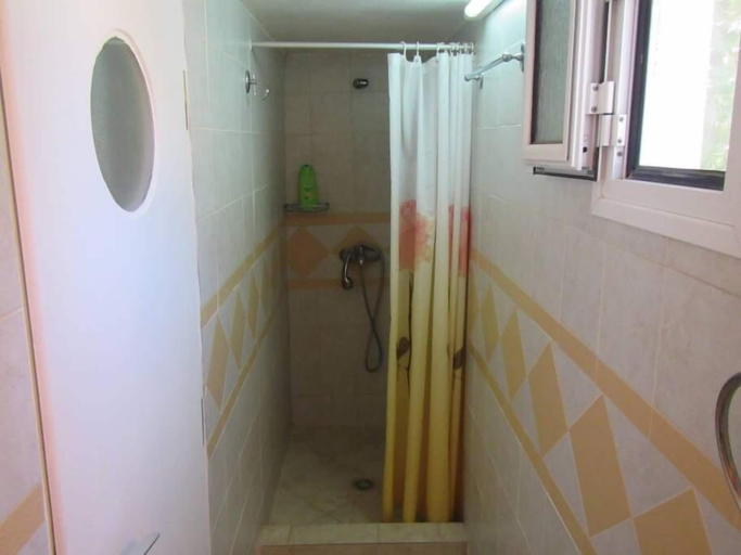 Bathroom 4, Harmony Apartments, North Aegean