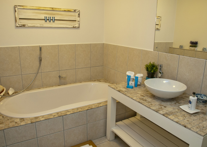 Bathroom 5, The Knysna Belle, Eden