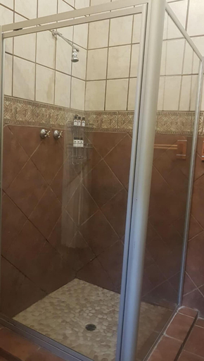 Bathroom 5, Beyond The Boma Boutique Guest, Ehlanzeni
