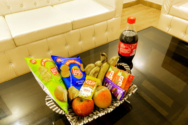 Food & Drinks 5, OPO Viva Palace, Delhi