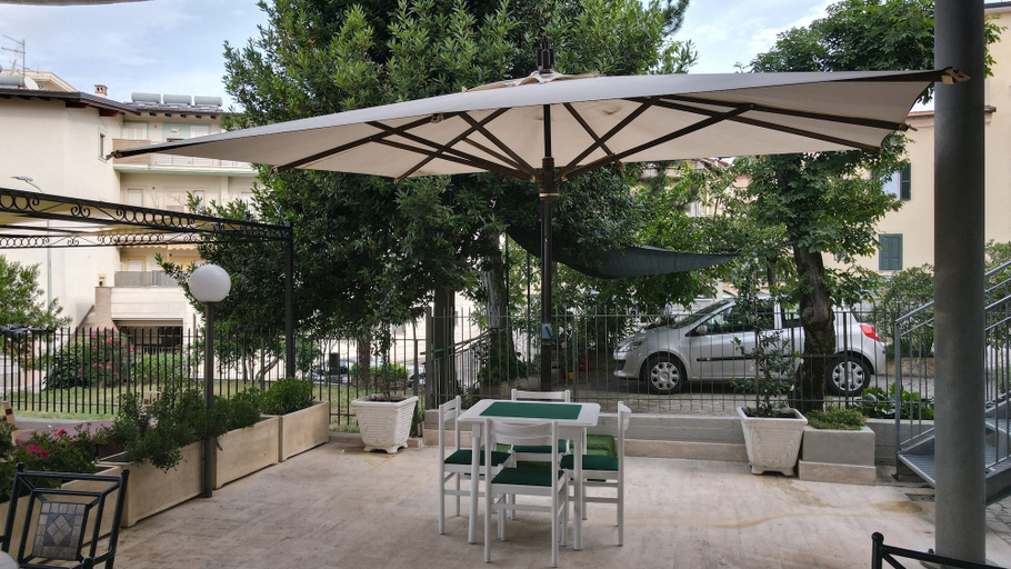 Food & Drinks 5, Hotel dei Pini, Frosinone