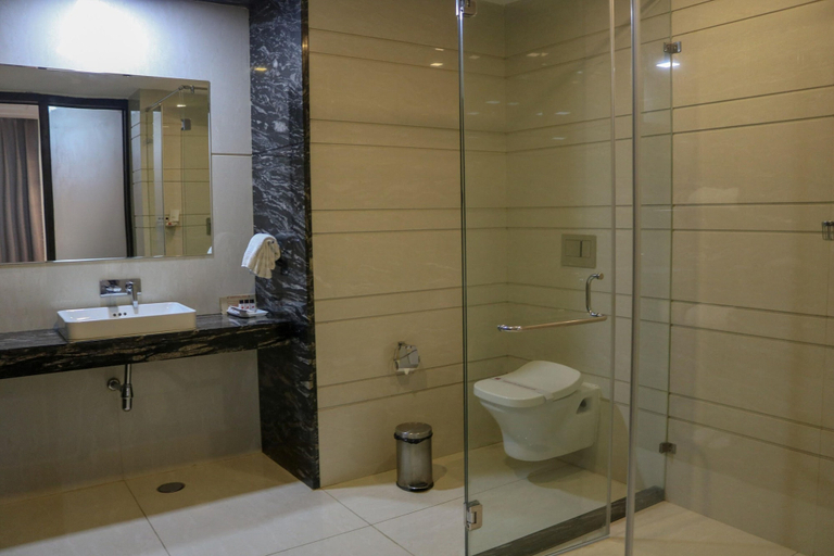 Bathroom 4, Brahma Horizon Hotel & Spa – Pushkar, Ajmer