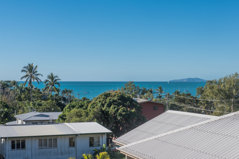 Exterior & Views, Alpha 8 on Waterson - Airlie Beach, Whitsunday
