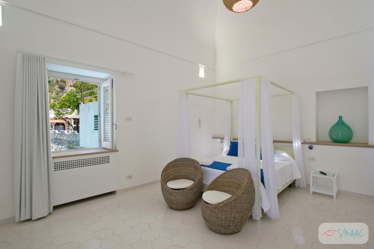 Bedroom 3, Villa Imperati - Splendid Villa With Private Pool Overlooking the sea, Salerno