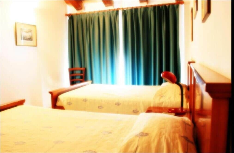 Bedroom 25
